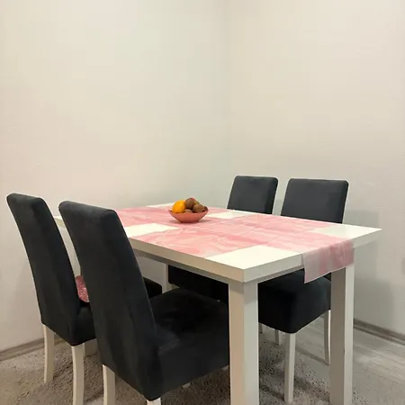 Emilija Lägenhet *