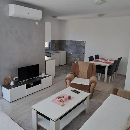 Emilija Apartmán *